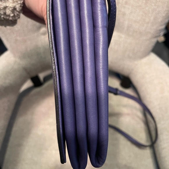 MCM Purple Crossbody Bag with Sleek Design - Picture 9 of 10